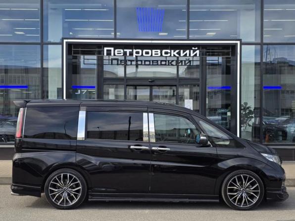 Honda Stepwgn V с пробегом 2015 года, цена 1 999 000 рублей, 108245 км, минивэн, Автокод Объявления