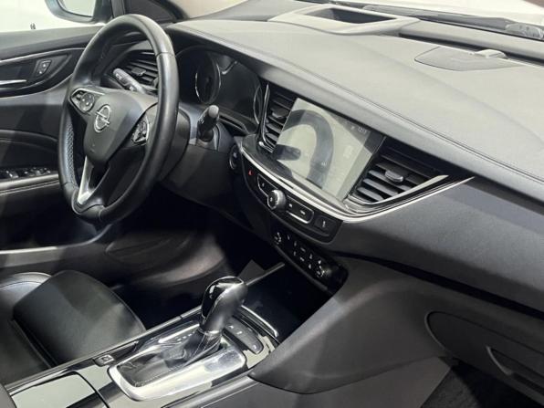 Opel Insignia II с пробегом 2018 года, цена 1 945 000 рублей, 198188 км, универсал, Автокод Объявления