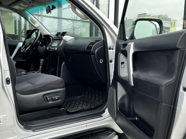 Toyota Land Cruiser Prado 150 Series Рестайлинг 1 с пробегом 2014 года, цена 3 240 000 рублей, 185475 км, внедорожник, Автокод Объявления