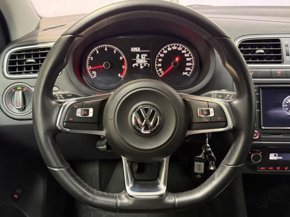 Volkswagen Polo V Рестайлинг с пробегом 2020 года, цена 1 250 000 рублей, 132882 км, седан, Автокод Объявления