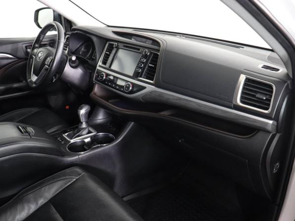 Toyota Highlander III (XU50) Рестайлинг с пробегом 2019 года, цена 3 747 000 рублей, 86750 км, внедорожник, Автокод Объявления
