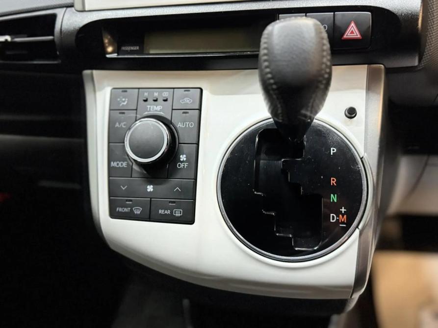 Toyota Wish II Рестайлинг Красноярск  - изображение 13