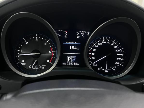 Toyota Land Cruiser 200 Series Рестайлинг 1 с пробегом 2012 года, цена 3 350 000 рублей, 299710 км, внедорожник, Автокод Объявления