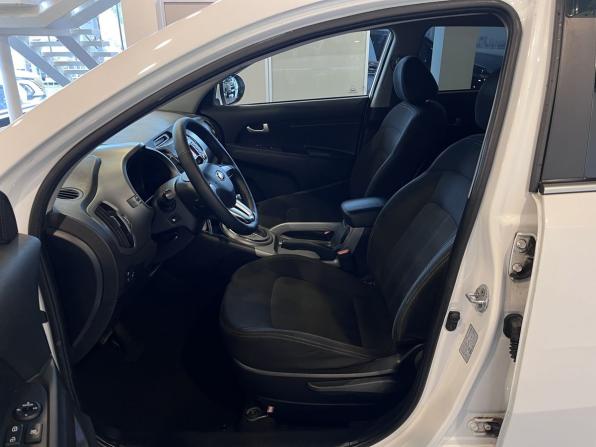 Kia Sportage III Рестайлинг с пробегом 2015 года, цена 936 000 рублей, 220292 км, внедорожник, Автокод Объявления