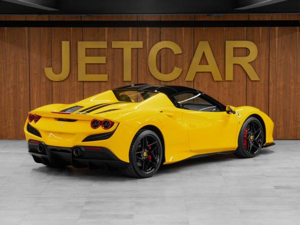 Ferrari F8 с пробегом 2023 года, цена 36 700 000 рублей, 100 км, родстер, Автокод Объявления