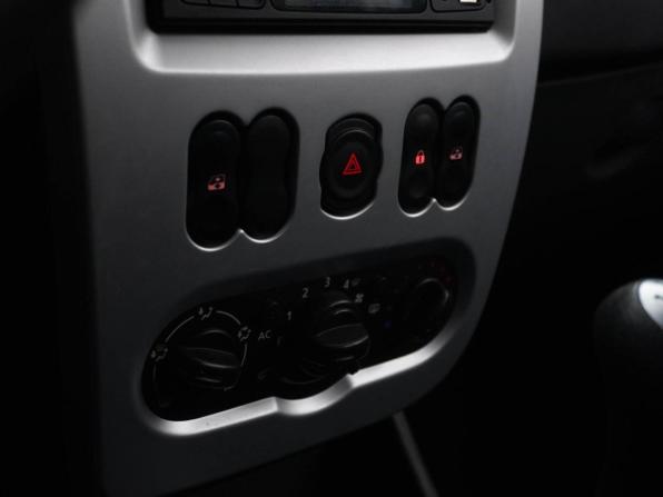 Renault Sandero I с пробегом 2013 года, цена 499 077 рублей, 138446 км, хэтчбек, Автокод Объявления