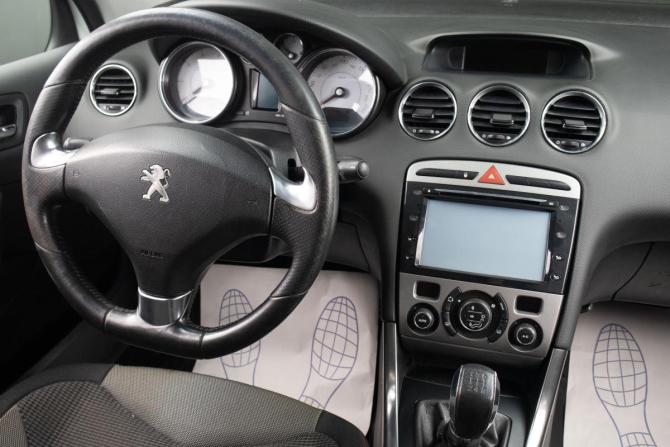 Peugeot 308 I Рестайлинг с пробегом 2011 года, цена 489 000 рублей, 290000 км, хэтчбек, Автокод Объявления