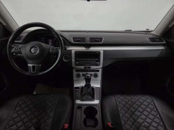 Volkswagen Passat B7 с пробегом 2013 года, цена 1 060 000 рублей, 173906 км, седан, Автокод Объявления