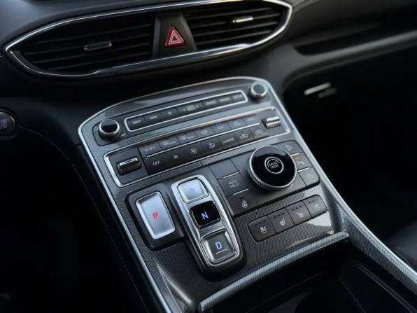 Hyundai Santa Fe IV Рестайлинг с пробегом 2023 года, цена 3 818 000 рублей, 58864 км, внедорожник, Автокод Объявления