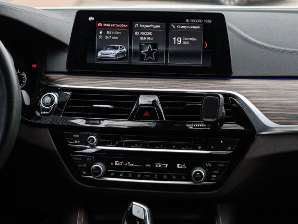BMW 5 серии VII (G30/G31/G38) с пробегом 2017 года, цена 3 990 000 рублей, 189926 км, седан, Автокод Объявления