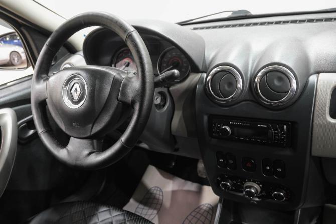 Renault Logan I Рестайлинг с пробегом 2011 года, цена 399 000 рублей, 230000 км, седан, Автокод Объявления