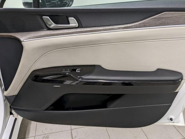 Kia K5 III с пробегом 2022 года, цена 2 740 000 рублей, 91013 км, седан, Автокод Объявления