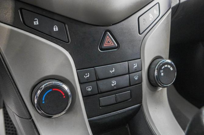 Chevrolet Cruze I с пробегом 2012 года, цена 679 000 рублей, 205200 км, хэтчбек, Автокод Объявления