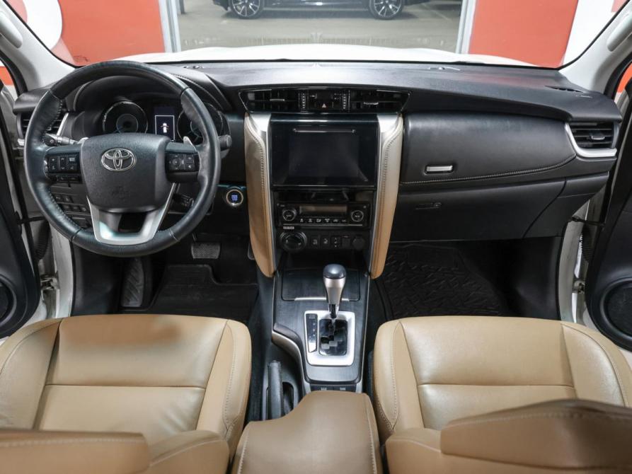 Toyota Fortuner II Москва  - изображение 16