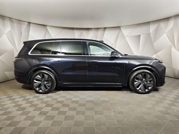 Li Auto (Lixiang) L9 I Рестайлинг с пробегом 2025 года, цена 8 211 000 рублей, 24555 км, внедорожник, Автокод Объявления