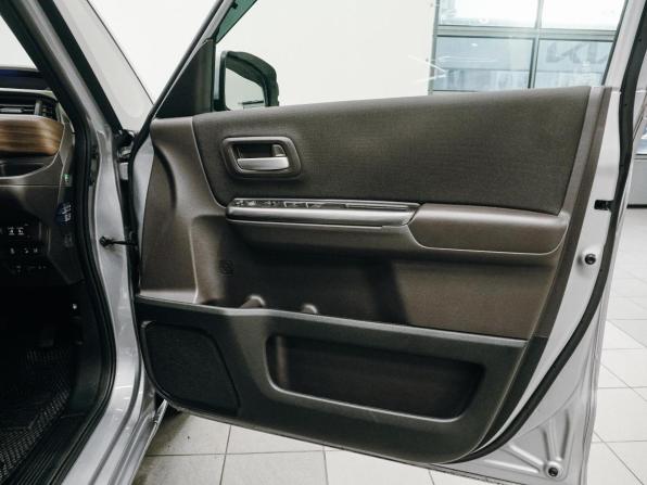 Honda Freed II Рестайлинг с пробегом 2022 года, цена 1 872 000 рублей, 23987 км, компактвэн, Автокод Объявления