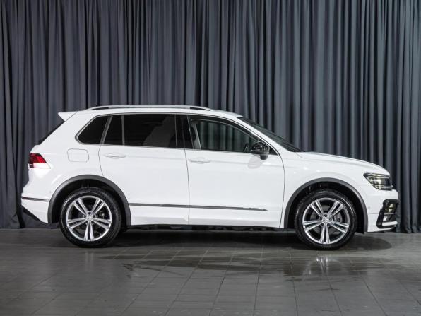 Volkswagen Tiguan II с пробегом 2018 года, цена 2 800 000 рублей, 161404 км, внедорожник, Автокод Объявления