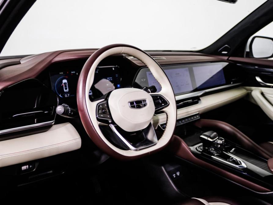 Geely Monjaro I Москва  - изображение 14