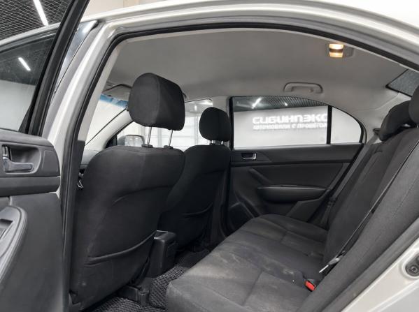Toyota Avensis II Рестайлинг с пробегом 2006 года, цена 899 000 рублей, 182000 км, седан, Автокод Объявления