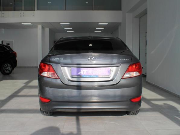 Hyundai Solaris I с пробегом 2013 года, цена 880 000 рублей, 153910 км, седан, Автокод Объявления