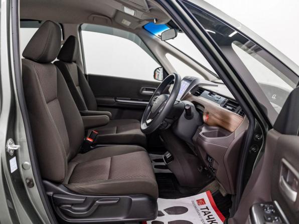 Honda Freed II Рестайлинг с пробегом 2021 года, цена 1 840 000 рублей, 48829 км, компактвэн, Автокод Объявления