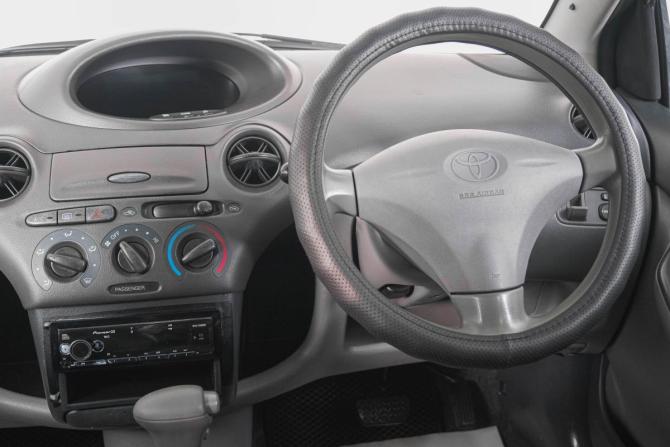 Toyota Vitz I (P10) с пробегом 2000 года, цена 329 000 рублей, 299999 км, хэтчбек, Автокод Объявления