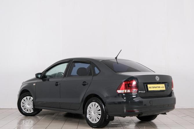Volkswagen Polo V Рестайлинг с пробегом 2016 года, цена 1 099 000 рублей, 122300 км, седан, Автокод Объявления
