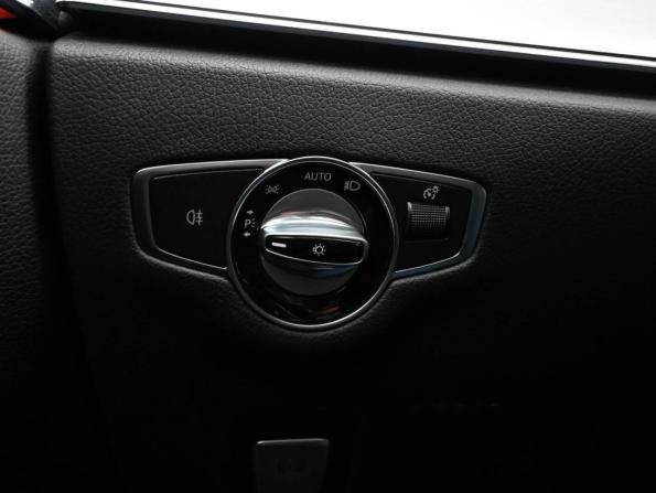 Mercedes-Benz E-Класс V (W213 S213 C238) Рестайлинг с пробегом 2020 года, цена 4 654 000 рублей, 52997 км, седан, Автокод Объявления