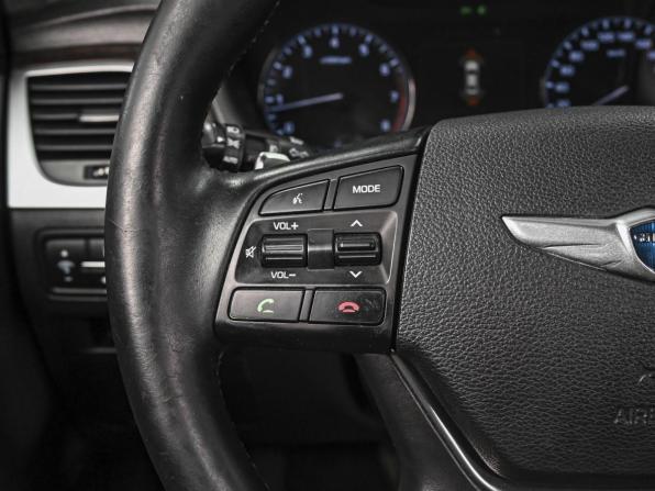 Hyundai Genesis II с пробегом 2015 года, цена 1 699 000 рублей, 277365 км, седан, Автокод Объявления