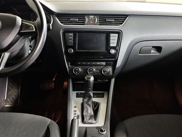 Skoda Octavia III (A7) с пробегом 2017 года, цена 1 237 000 рублей, 158699 км, лифтбек, Автокод Объявления