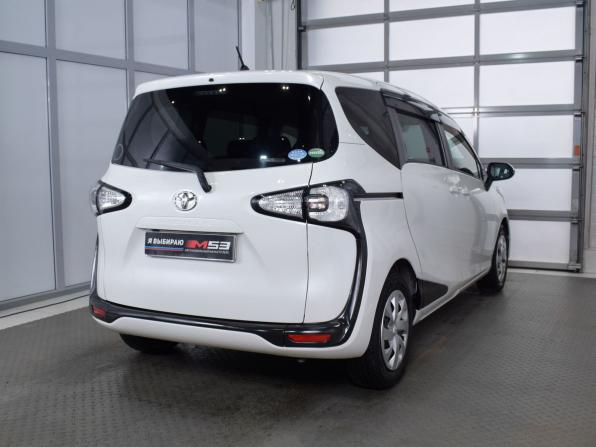 Toyota Sienta II с пробегом 2017 года, цена 1 399 995 рублей, 115661 км, компактвэн, Автокод Объявления