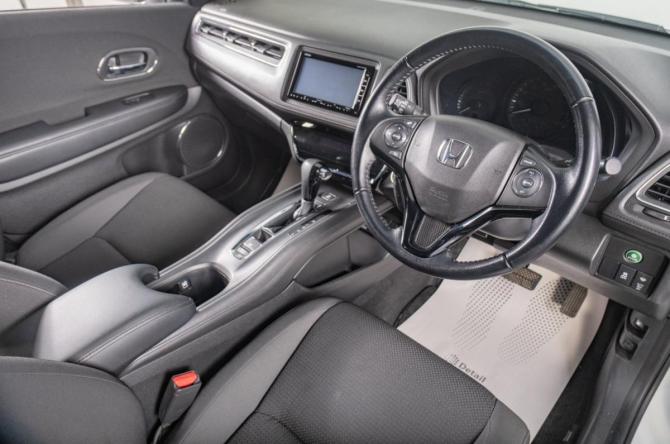Honda Vezel I Рестайлинг с пробегом 2018 года, цена 1 919 000 рублей, 105003 км, внедорожник, Автокод Объявления