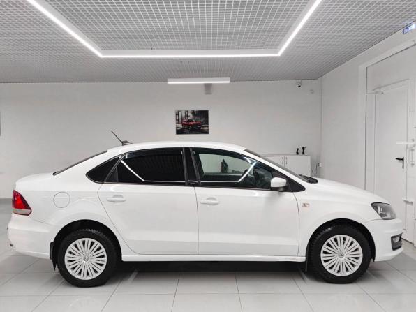 Volkswagen Polo V Рестайлинг с пробегом 2017 года, цена 930 000 рублей, 113585 км, седан, Автокод Объявления