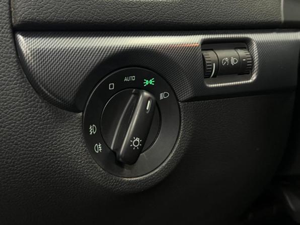 Skoda Yeti I Рестайлинг с пробегом 2015 года, цена 1 220 000 рублей, 191912 км, внедорожник, Автокод Объявления
