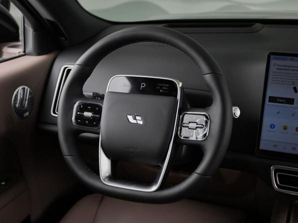 Новый Li Auto (Lixiang) L9 I Рестайлинг 2025 года, цена 11 790 000 рублей, внедорожник, Автокод Объявления