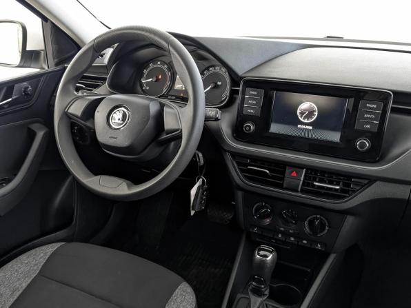 Skoda Rapid II с пробегом 2021 года, цена 1 665 000 рублей, 94262 км, лифтбек, Автокод Объявления