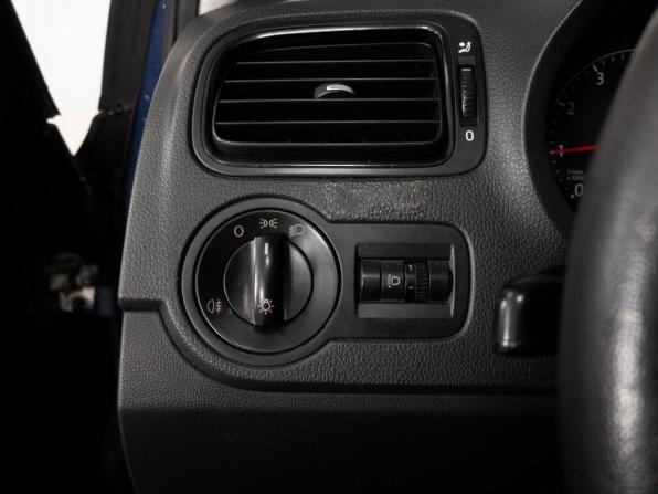 Volkswagen Polo V Рестайлинг с пробегом 2016 года, цена 770 000 рублей, 178000 км, седан, Автокод Объявления