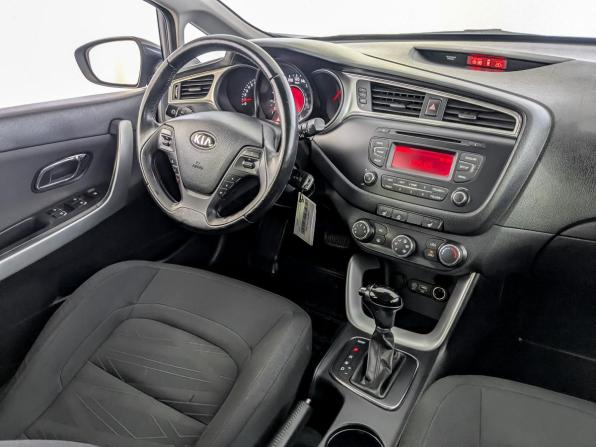 Kia Ceed II Рестайлинг с пробегом 2018 года, цена 1 300 000 рублей, 171570 км, универсал, Автокод Объявления