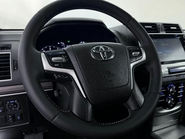 Toyota Land Cruiser Prado 150 Series Рестайлинг 2 с пробегом 2018 года, цена 4 980 000 рублей, 170500 км, внедорожник, Автокод Объявления