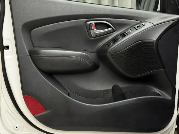 Hyundai ix35 I Рестайлинг с пробегом 2014 года, цена 1 599 000 рублей, 171902 км, внедорожник, Автокод Объявления
