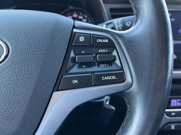 Hyundai Elantra VI (AD) с пробегом 2017 года, цена 1 259 000 рублей, 172000 км, седан, Автокод Объявления