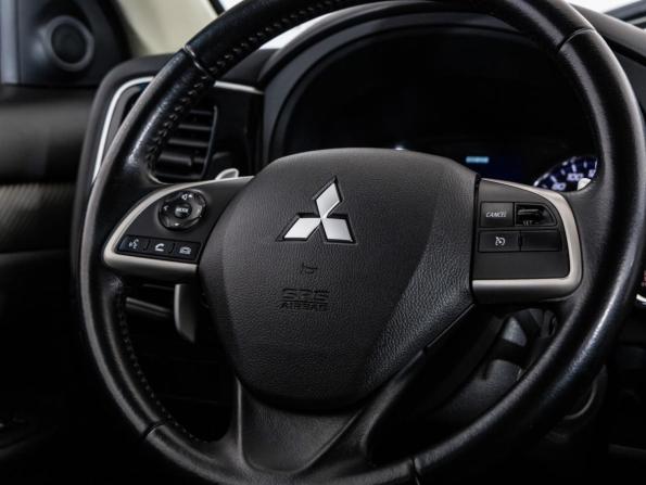 Mitsubishi Outlander III Рестайлинг с пробегом 2014 года, цена 1 249 000 рублей, 211809 км, внедорожник, Автокод Объявления