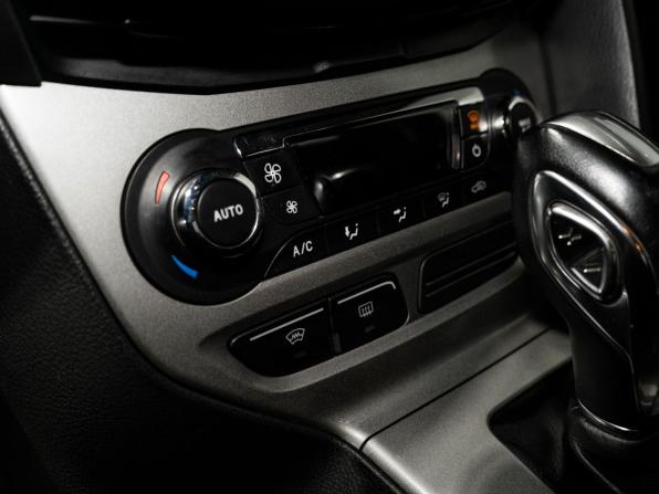 Ford Focus III с пробегом 2012 года, цена 880 000 рублей, 137098 км, седан, Автокод Объявления