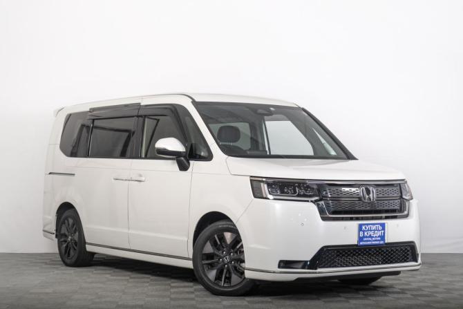 Honda Stepwgn VI с пробегом 2022 года, цена 3 499 000 рублей, 17000 км, минивэн, Автокод Объявления