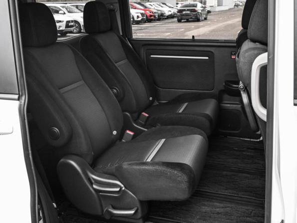 Honda Stepwgn V Рестайлинг с пробегом 2019 года, цена 2 699 000 рублей, 46050 км, минивэн, Автокод Объявления