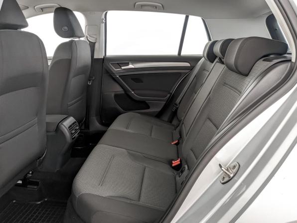 Volkswagen Golf VII Рестайлинг с пробегом 2019 года, цена 2 270 000 рублей, 81891 км, хэтчбек, Автокод Объявления