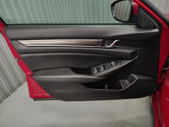 Honda Accord X с пробегом 2019 года, цена 1 995 000 рублей, 138151 км, седан, Автокод Объявления