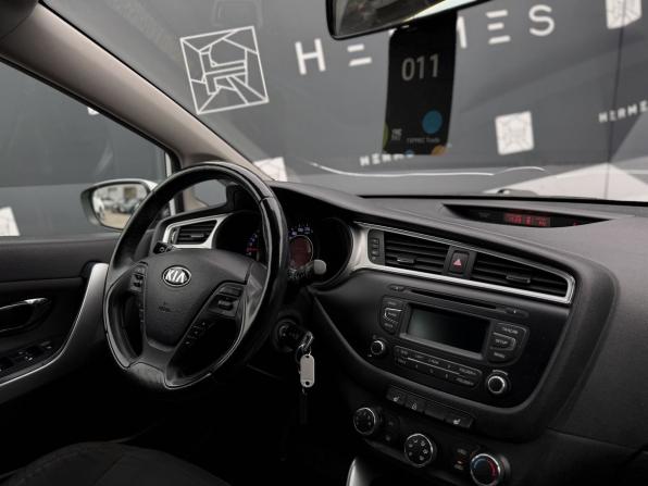 Kia Ceed II Рестайлинг с пробегом 2017 года, цена 1 299 000 рублей, 158451 км, универсал, Автокод Объявления