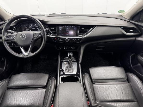 Opel Insignia II с пробегом 2018 года, цена 1 688 000 рублей, 136370 км, универсал, Автокод Объявления