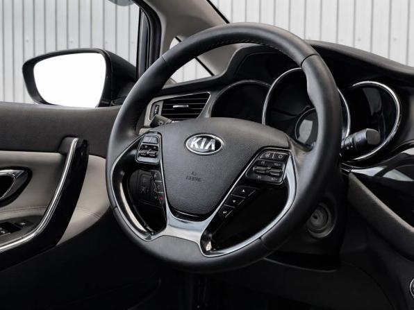 Kia Ceed II с пробегом 2014 года, цена 1 057 000 рублей, 178031 км, хэтчбек, Автокод Объявления